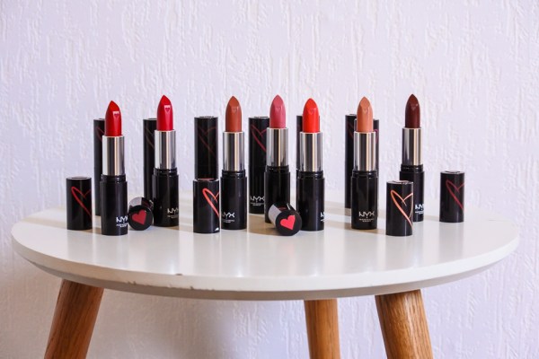 NYX Shout loud lipstick